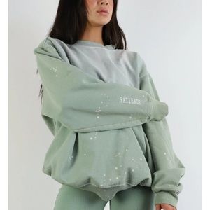 Briavia heavyweight sage crewneck